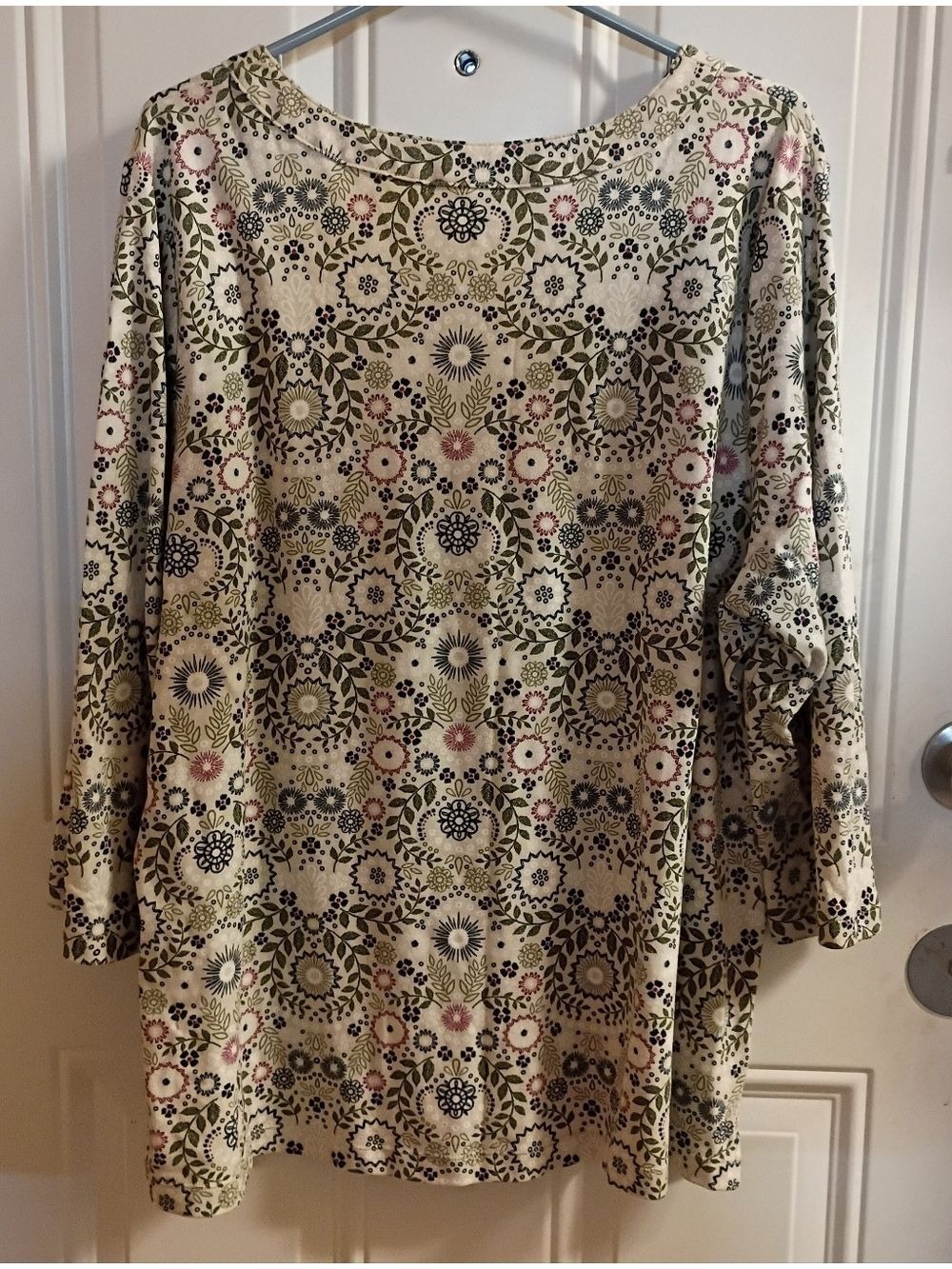 2/$10 Kim Rogers Cream Floral Print Long Sleeve Top Size 2x - Picture 6 of 6